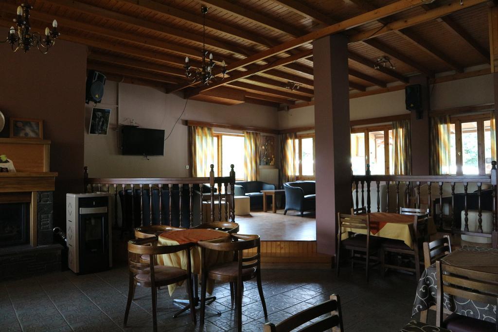 Hotel Elatofilito Athamanio Ngoại thất bức ảnh
